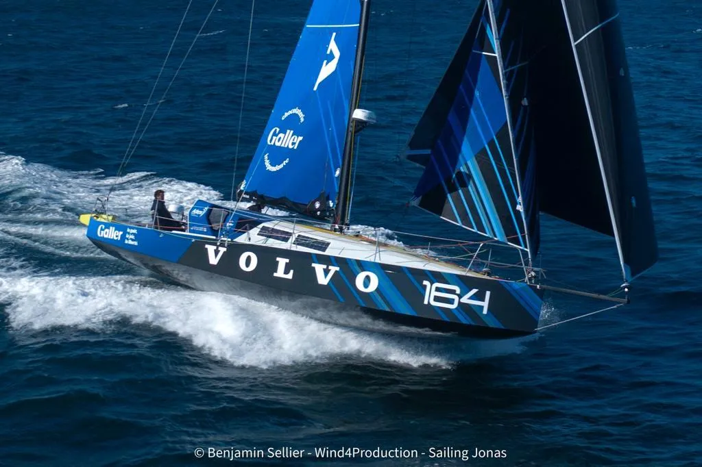 164 4 jonas gerckens Bateau de Jonas Gerckens en action