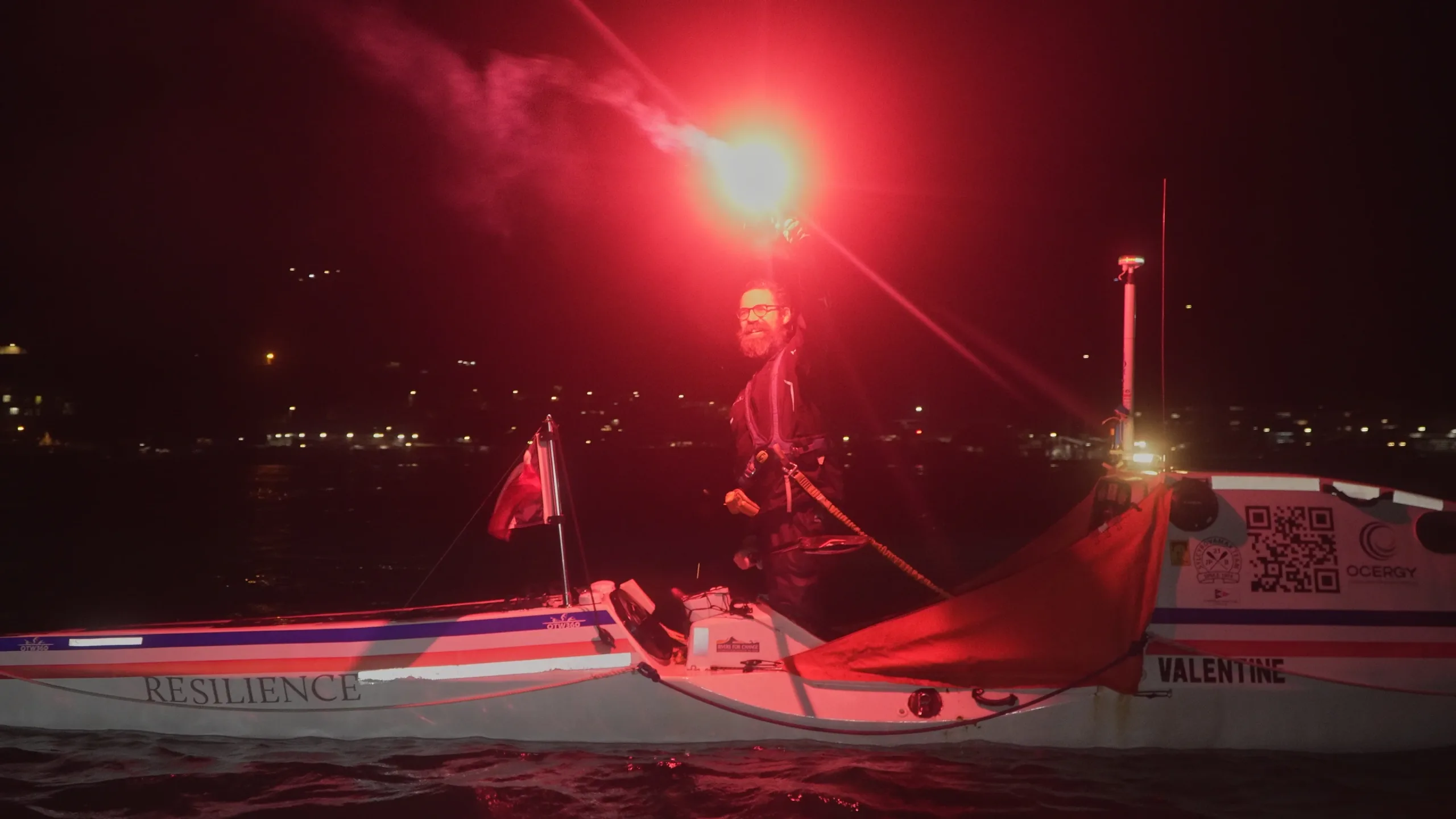 Arrivée de Cyril Derreumaux à Le Marin (Martinique) après 71 jours en mer